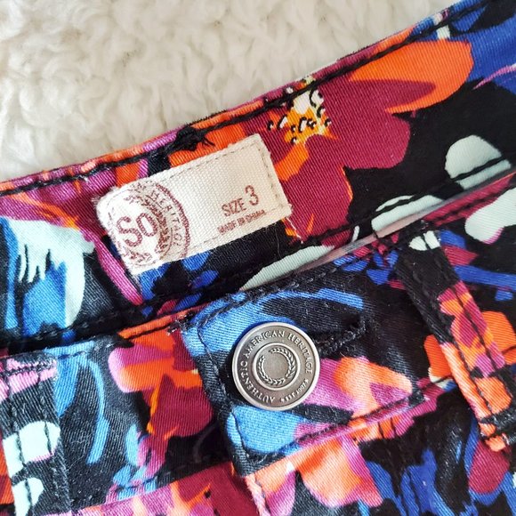 SO High Waisted Floral Shorts - Picture 4 of 5